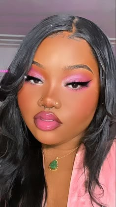 Pink Glitter Makeup, Birthday Makeup Looks, Pink Eyeshadow Look, Kylie Makeup, Brown Girls Makeup, Expensive Dresses, Pink Eye Makeup, Sparkling Jewelry