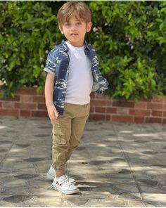 Kid Outfit, Kids Dress Boys, Baby Boy Pictures, Boys Fashion, Baby Outfit, Boys Jeans, Girls Jeans