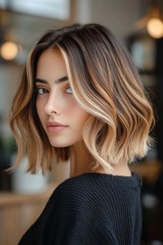 Balayage For Short Hair, Color 2025, Balayage Short Hair, Balayage Short, Short Ombre Hair, Balayage Technique, Cool Short Hairstyles, Color And Texture, Braided Bun Hairstyles