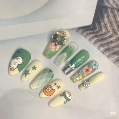 Thai Nails, Nail Polish Ideas Easy, Disney Acrylic Nails, Kutek Disney, Asian Nails, Hippie Nails, Punk Nails, Cute Simple Nails, Anime Nails