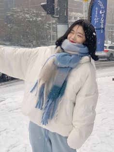 Korean winter outfit: puffer jacket Winter Outfits Korean, Korean Winter Outfits, Korea Winter, Korean Winter, Oki Doki, Winter Outfits Aesthetic, Japan Outfit, Winter Fashion Outfits Casual, Winter Outfits Cold