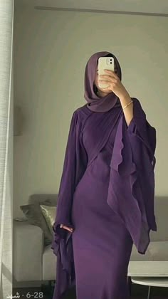 Purple Dress Hijab Outfit, Modest Dresses Hijab, Dress For Hijab Girl, Hijabi Prom, Hijabi Prom Dress, Long Dress Hijab, Hijabi Dresses, Wedding Hijab Styles, Mehandi Henna