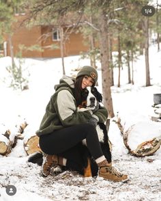 Mountain Girl Outfits, Mountain Outfit Winter, Camping Outfits Winter, Mountain Girl Aesthetic, Alaska Outfits, Granola Girl Aesthetic, Mountain Outfit, Dog Photoshoot