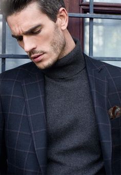 Examples of what to wear with a turlte/roll neck sweater ? Elegant Men Style, Dc Trip, Dark Blue Suit, Mens Turtleneck, Pal Zileri, Mens Fashion Wear, Turtleneck Shirt, Elegant Man, Jackets Men Fashion