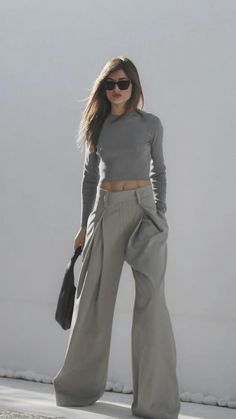 Fashion Lookbook Amazon #commissionlink Lauren Elizabeth, Marlene Hose, The Younger Sister, Fall 2024 Fashion, Polished Casual, Sleek Dress, Dad Sneakers, Grey Outfit, Business Outfit