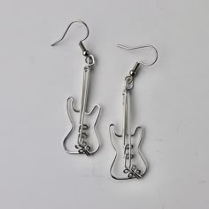 Guitar Earrings, Bijoux Fil Aluminium, Earrings Dangling, Music Jewelry, Piercings Jewelry, Animal Earrings, Handmade Wire Jewelry, Wire Earrings