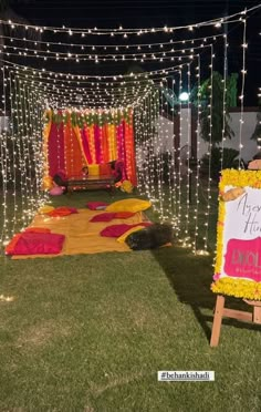 Mehedi Stage Decorations, Outdoor Mehendi Decor Ideas Simple, Mehandi Decorations At Home Terrace, Mehndi Night Decoration At Home, Pakistani Wedding Decoration Mehndi, Mayoun Setup At Home, Mehndi Function Aesthetic, Mehndi Wedding Decor, Mehndi Set Up