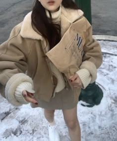 Winter Fits Korean, Winter Jackets Aesthetic, Modest Streetwear, Japan Outfits, Streetwear Korean, Outfit Korean, Snow Outfit