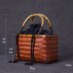 Produkt information:

 
Farve: Bulky Mini Bamboo Bag (faldende rød)


 Stil: Europæisk og amerikansk retro


 Materiale: Bambus


 Populære elementer: vævning


 Mønster: almindelig







 Pakke liste:


 Bambuskurv x1 Bamboo Bag, Bamboo Basket, Purses For Women, Bag Elegant, Net Bag, Backpack Travel Bag, Crossbody Bag Women, Backpack Sport, Chain Crossbody Bag