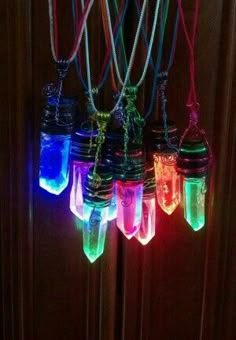 Glowing Crystal, Kartu Pokemon, Kraf Diy, Magical Jewelry, Neon Party, Fantasy Jewelry, Strobing, Pretty Jewellery, Resin Crafts