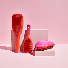 Tangle Teezer South Africa on Instagram: "The Teezer Trio of the season ❤️‍🔥 shop now!​​​​​​​​ ​​​��​​​​​ #tangleteezer #instahair #hairbrush #haircare #clearyourhead #selfcare #selflove #beauty #lollipopcollection #red #pink #beautiful" Product Content Ideas, Hair Esthetics, Scalp Brushing, Product Shooting, Retro Revival, Pop Collection, Hair Brushes