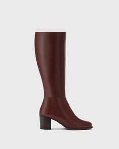 Choose Dalia for a boot that serves understated elegance with every wear. A brown knee-high boot in leather perfectly sized for the standard leg height. Brown Medium Width Calf Leather Knee-high Boots, Petite Knee High Boots, Mid Heel Boots, Brown Knee High Boots, Winter Capsule, Brown Style, Brown Heels, Understated Elegance, Dark Brown Leather