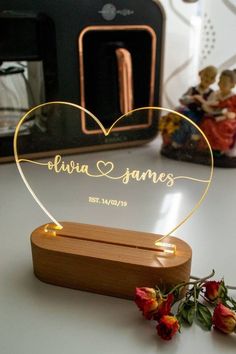 Best & Creative Anniversary Gift Ideas For Him Anniversary Gift Couple, Couple Gifts For Both Wedding, Weddings Gifts For Couple, Newlywed Gifts Ideas, Best Wedding Gifts For Couple Newlyweds, Gift For Engagement Couple, Cute Wedding Gifts For Couple, Anniversary Gift Box For Him, Engagement Anniversary Gift For Him