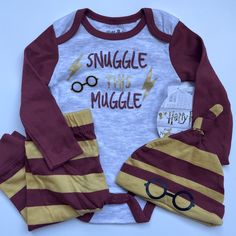 Nwt Happy Threads Harry Potter “Snuggle This Muggle” Long Sleeve Onesie, Pants, And Hat Set. Size 3-6m. New And Never Used! Harry Potter Onsies, Harry Potter Onesie Svg, Harry Potter Baby Closet Dividers, Harry Potter Onesie Baby, Harry Potter Pajamas Kids, Happy Threads, Long Sleeve Onesie, Matching Sets, Red Yellow