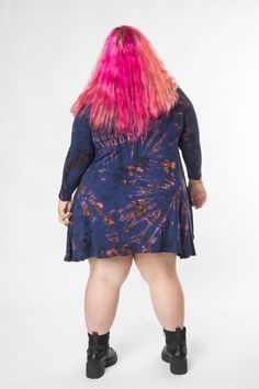 Our best selling Althea Tie Dye Dress now has long sleeves, so you can wear your favorite comfy dress all year long! Pair it with leggings or boots for fall foliage strolls or family gatherings this holiday season. This colorful stretchy dress is the perfect balance of comfy and stylish, is made for all body types, and did we mention it has pockets?! A must-have in your hippie dream closet! Which color will you choose? Magic Skirt, Sagittarius Gifts, Scorpio Gifts, Capricorn Gifts, Aries Gifts, Aquarius Gifts, Womens Dress Tops, Boots For Fall, Comfy Dress