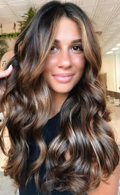 Rich Brown Hair Color, Rich Brown Hair, Brown Hair Color Shades, Baylage Hair, Balayage Hair Caramel, Hair Caramel, Long Hair Highlights, Rich Brunette, Brown Hair Looks