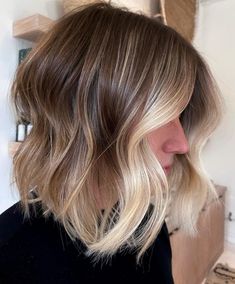 Short Balayage Hair With Money Pieces, Bronde Bob Straight, Balayage Lob Blonde, Blonde Money Piece Bob, Money Piece Bob, Blonde Money Piece, Angled Lob