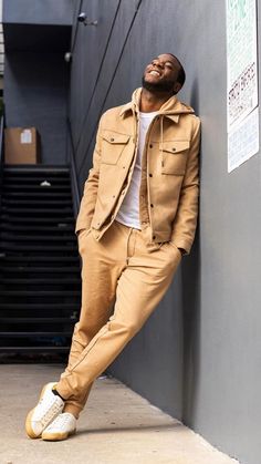 Monochromatic Outfit Men, Hat Styles Men, Earth Tone Outfits, Men Streetwear Outfits, Mens Smart Casual Outfits, Jean Short Outfits, Classy Streetwear, Classy Suits, Man Dressing Style