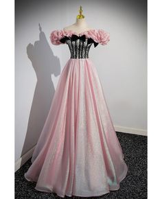 Get 10% off now! Buy off shoulder ruffle corset long cute pink prom dress with black lace top at cheap price online. Free stable shipping and pro custom service since 2009. Mascarade Party Outfit, Pink Black Weddings, Ruffle Corset, Green Wedding Dresses, Black Ball Gown, Black And Pink Dress, Outfit Options, High Low Prom Dresses, Prom Dresses Yellow