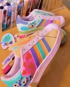 Custom Adidas Superstar, Custom Adidas, Shoe Art, Adidas Superstar Sneaker, Art Activities, Adidas Sneakers, Cool Style, Tennis, Adidas