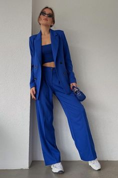 Blue Outfit Monochrome, Electric Blue Suit Woman, Semi Formal Blue Outfit, Gala Outfits For Women Pants, Royal Blue Formal Outfit, Royal Blue Suit Women Outfits, Blue Suit For Women Classy, Electric Blue Outfit Color Combos, Royal Blue Suit Women