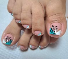 Gel Overlay Nails, Traditional Design Style, Tape Nail Art, Queen Nails, New Y2k