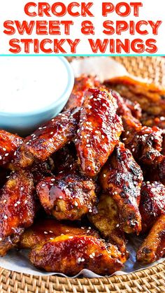 crock pot sweet and spicy wings with dipping sauce