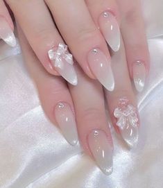 Stalletio Nails, Lolíta Nails, Ethereal Aesthetic Nails, Soft Feminine Nails, Angelcore Nails, Babydoll Nails, Wonyoung Nails, Church Nails, Sleepy Sanrio