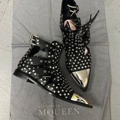 Alexander Mcqueen Black Leather Silver Tip Fully Studded Boots Size 8.5 Supper Cool And Comfortable Made In Italy Loafers Women Outfit, Studded Loafers, Mcqueen Shoes, Alexander Mcqueen Shoes, Shoes World, Shoe Boot Sandals, Unique Shoes, Fabulous Shoes