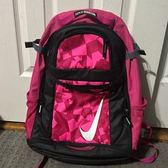 Nike Hot Pink Backpack!! Barely Used Looks Brand New!! Nike Backpack, Nike Bags, Pink Backpack, Nike Pink, New Color, Nike Women, Hot Pink, Bag Lady, Backpacks