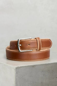 Sleek and sturdy, the Park Avenue leather belt lends a handsome finishing touch to workwear and casual outfits alike. Park Avenue, Gentleman Style, Shiny Silver, Contrast Stitching, Cowhide Leather, Leather Belt, Gentleman, Casual Outfits