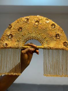 Hand Fans For Wedding, Hand Fans, Fashion Over 50, Hand Fan, Fascinator, African Fashion, Fashion Art, Wedding Hairstyles