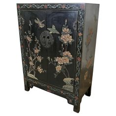 Black Chinoiserie Lacquer Cupboard Decorated with Birds and Flowers The cupboard is beautifully decorated with Birds and pink chrysanthemum, it has 2 doors, these have a large lock plate and inside there is a full length shelf The cabinet is in good used condition with some minor distress to the Lacquer finish It is 31” high and 22” wide and 11” deep NG47 Chinoiserie Black And White, Black Chinoiserie Wallpaper, Black Chinoiserie, Chinese Lacquer Furniture, Chinoiserie 18th Century, Country Cupboard, Modern Cupboard, Craft Cupboard, Flowers For Sale