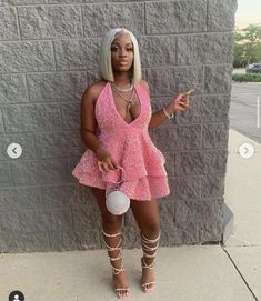 Birthday Outfits Black Women Pink, 18th Birthday Outfits Black Women, Birthday Outfits Black, Prom 2k23, 19th Birthday Outfit, 18th Birthday Outfit, 21st Birthday Outfits, Sequin Homecoming Dress