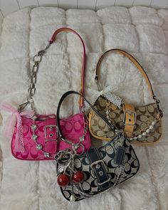 accessorizing your purse for you ⭐️🍒 available for purchase today 3PM EST ────୨ৎ──── #y2k #vintage #coach #bags #coachbag #y2kaesthetic #vintage #00s #2000s #holiday #christmasshopping Shoulder Bag With Charms, Vintage Coach Purses, Coach Y2k Bag, Y2k Coach Bag, Coach Bags Vintage, Girly Stuff To Buy, Vintage Coach Purse, College Bag Aesthetic, Coach Purse Outfit