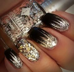 Black Gold Nails, Black Nails With Glitter, New Years Nail Designs, New Years Eve Nails, Matte Black Nails, Gold Nail