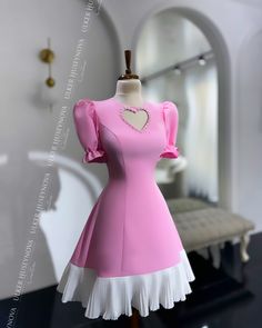 Cute Simple Dresses, Fancy Short Dresses, Classy Gowns, Chic Dress Classy, Dinner Dress Classy, Gaun Fashion, Cute Dress Outfits