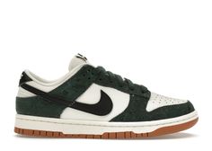 Nike Dunk Low Green Snake (Women's) Nike Dunk Low Michigan State, Green Nikes, Black Dunks, Dunk Low Michigan, Nike Dunk Low Next Nature, Team Green, Sneakers Box, Kobe Shoes, Tenis Nike