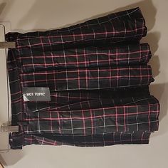 Black, Pink, With Purple, White Plaid Mini Skirt Nwt Size Xs From Hot Topic. Does Not Come With The Belt, But It Is Nwt And Is Super Cute! Zipper And Clasp Side Closure. Approximate Measurements Are Shown In Photos. C7 Black Winter Skort For School, Winter School Black Skort, Pastel Outfits, Art Punk, Green Plaid Skirt, Emo Clothing, Plaid Pleated Mini Skirt, Black Suspenders, Kilt Skirt