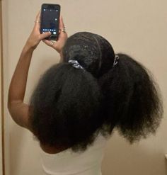 Afro Puffs, Short Box Braids Hairstyles, Fraternal Twins, My Personal Style, Outdoor Pictures, Beautiful Natural Hair, Curly Hair Styles Easy, Natural Curls Hairstyles