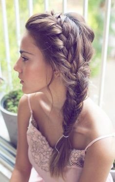 Braided hairstyles are worn by girls not only for wedding parties but also for many occasions. They are made by several strands of hair and come from different styles or different colors. Braids become popular for its various styles. When it is spring, girls like showing a waterfall braided hair to meet the sunny day;[Read the Rest] Fishtail Braids, Side Braid Hairstyles, Popular Haircuts, Hair And Beauty, Long Hairstyles, Good Hair Day, Fish Tail Braid, Hair Envy