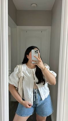 Midsize Romantic Outfits, Chubby Fashion Outfits Casual, Marketing Outfit, Bangkok Outfit, Outfit Curvy, Birkenstock Outfit, Plus Size Baddie Outfits, Chubby Fashion