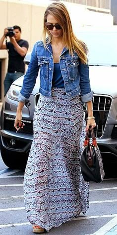 Maxi Rok, Maxi Skirt Outfits, Rock Outfit, Moda Jeans, Maxi Robes, Celebrity Street Style, Jessica Alba, Mode Vintage