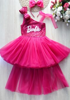 One shoulder Hot pink Barbie inspired dress, Hot pink birthday party dress with train, Pink Barbi costume The best quality Barbi inspired tulle dress with a train.  You can remove the train, when you need it. Cotton lining insite. There is another barbie dress here https://www.etsy.com/listing/1520520231/ https://www.etsy.com/listing/1486446915/   https://www.etsy.com/listing/757462392/ https://www.etsy.com/listing/1544362951/ All dresses are handmade with the high quality. We make this dress fr Barbie Birthday Party Dress, Barbie Birthday Party Outfit Kids, Barbie Outfits For Kids Birthday, Barbie Tutu Outfit Birthday, Barbie Dress For Kids, Toddler Barbie Outfit, Barbie Dress For Girls Kids, Barbie Girls Birthday Party, Girls Barbie Costume