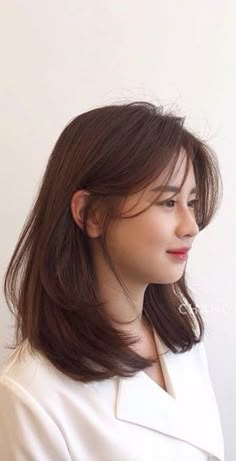 Asian Shoulder Length Hair With Layers, Hair Style Korea, Shot Hair Styles, Haircuts For Medium Hair, Hair Stylist Life, Short Hair Haircuts, Medium Hair Cuts