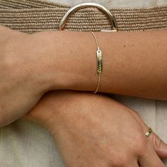 The ID Name Bracelet in Silver portrays timeless elegance ✨💎 Crafted from pure 925 sterling silver, available in yellow, white, or rose.🔲 Personalize with your name, initials, or a special message to add a meaningful touch.🌟 A versatile, stylish accessory that effortlessly blends functionality with sentiment. Bracelet In Silver, Gold Anklet, Name Initials, Silver Engraving, Silver Anklets, Name Bracelet, Silver Pieces, Recycled Sterling Silver, Conflict Free Diamonds