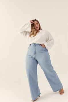 Straight Flare Jeans, Flare Jeans Outfit, Jeans Wide, Jeans Outfit, Jean Outfits, Flare Jeans, Mom Jeans, Wide Leg, Street Wear