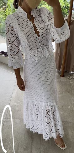 White Maxi Dress With Sleeves, Lace Dress Styles, Elegant Dresses Classy, African Clothing Styles, Dress Shirts For Women, African Fashion Dresses, African Clothing