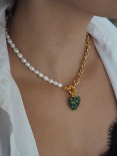 Freshwater gold chunky necklace Length is 40cm/16'' but you can choose other length from the drop down menu This necklace made half from freshwater pearl Gold chain and the other half from gold lik chain In the middle of this hangs one green millefiori heart It is incredibly elegant jewelry , that you can wearing it non stop with all of your outfits. Also it is a perfect long distance gift for her to express your love. How to wear : With white Shirt V neck * Please note that product colour may v Trendy Pearl Charm Chain Necklace Gift, Heart-shaped Chunky Chain Necklace For Gift, Heart-shaped Chunky Chain Necklace Gift, Heart Shaped Chunky Chain Necklace Gift, Chunky Chain Heart Pendant Necklace For Gift, Chunky Chain Heart Pendant Necklace As Gift, Chunky Heart-shaped Gold Necklace, Chunky Heart Pendant Jewelry Gift, Chunky Heart Pendant Necklace For Valentine's Day