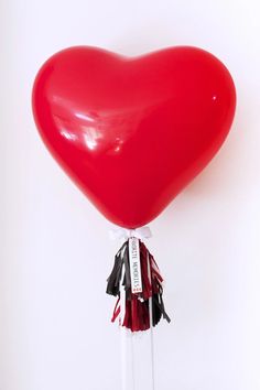 valetines day diy home decor Ballon Pinata, Balloon Pinata, Romantic Candle Dinner, Souvenir Jewelry, Stocking Stuffers For Women, Valentine Gifts For Girlfriend, Romantic Candles, Gifts For Girlfriend, Christmas Gifts For Girlfriend